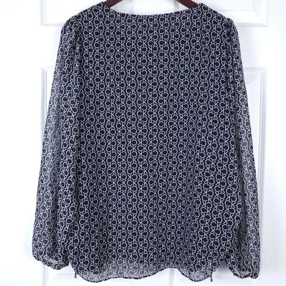 Calvin Klein Plus Size Long Sleeve Monogram All Over Print Blouse - Picture 2 of 7